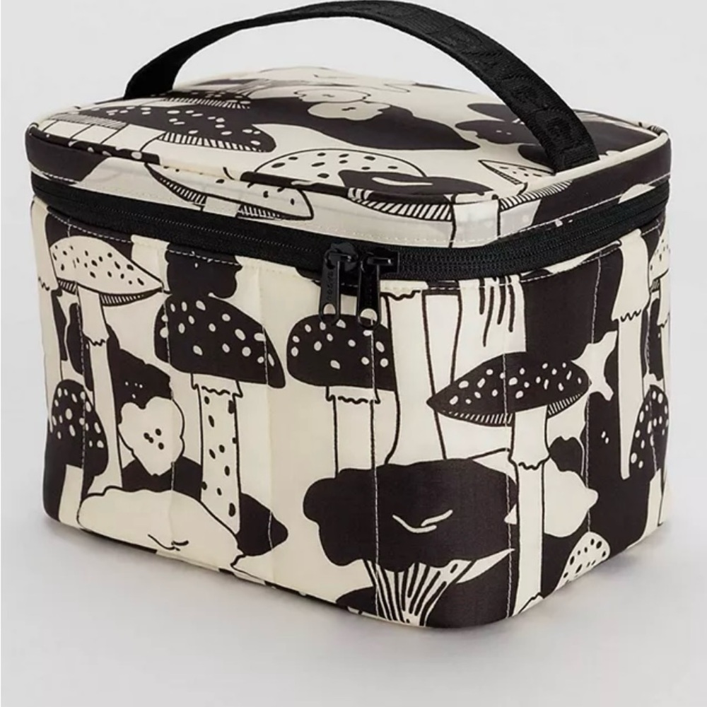 Black and White Mushroom Print Insulated Bag - Picture 2 of 4